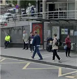 Marquesinas en la calle Kareaga Goikoa, junto al Ayuntamiento y los juzgados de Basauri
